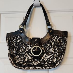 Rafe Shoulder Bag Black Twist With Beige/black Background 15X2X10